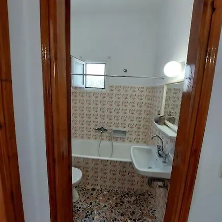 Family House Near Apartment Logaras