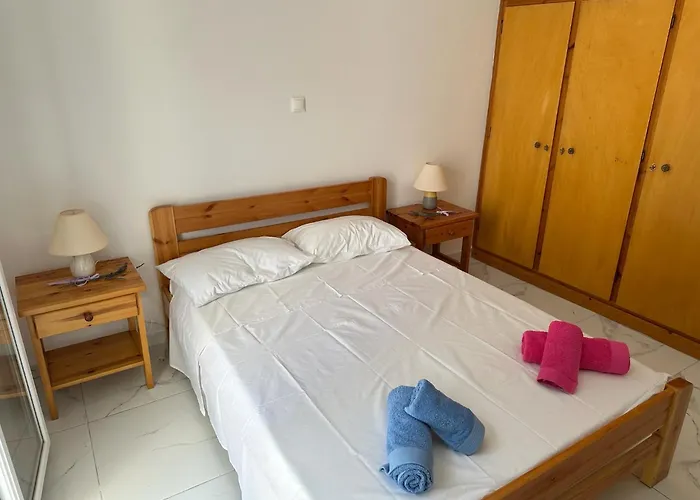 Family House Near Apartamento Logaras